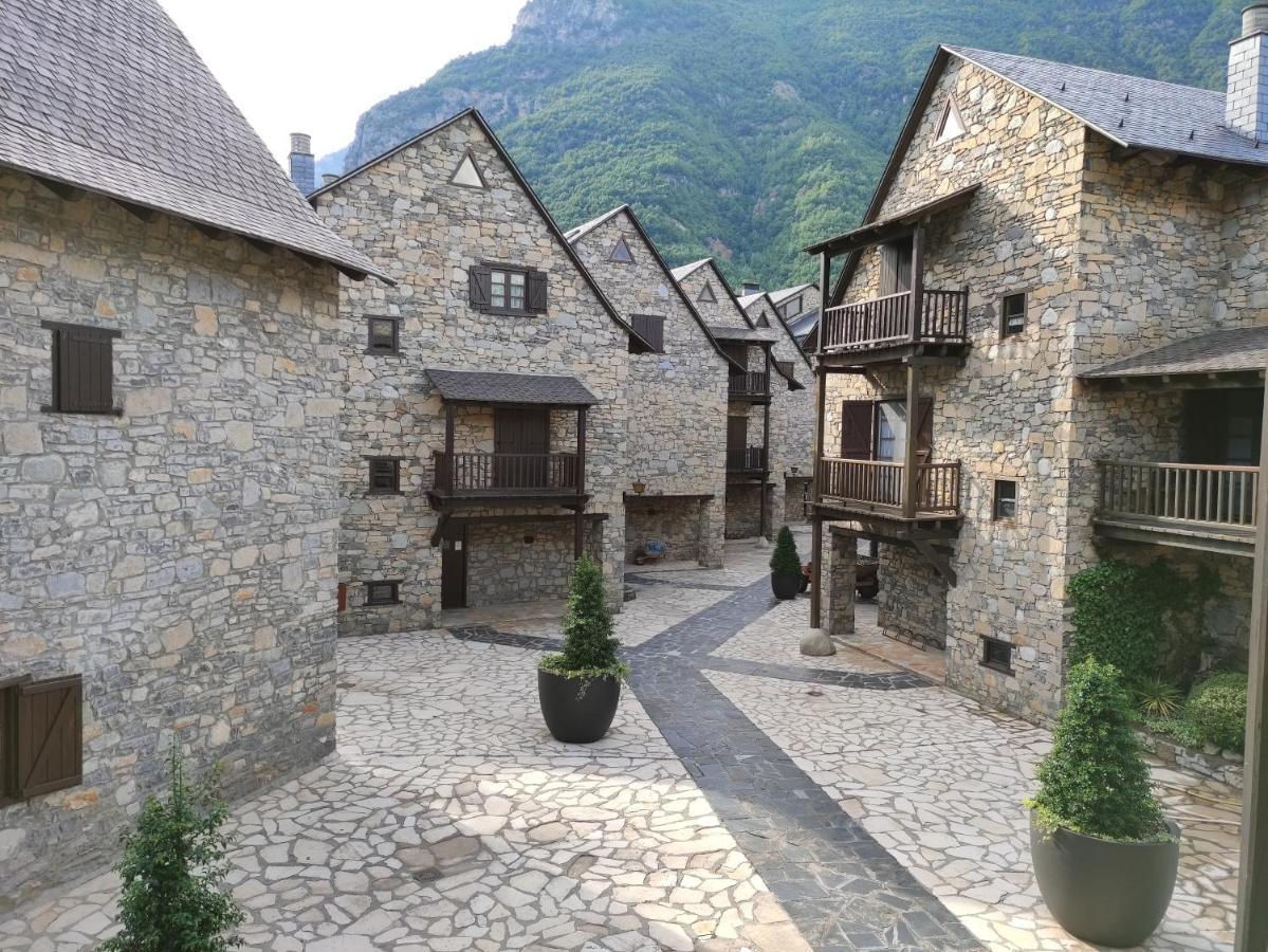Apartamento De La Marmota Eriste Luaran gambar
