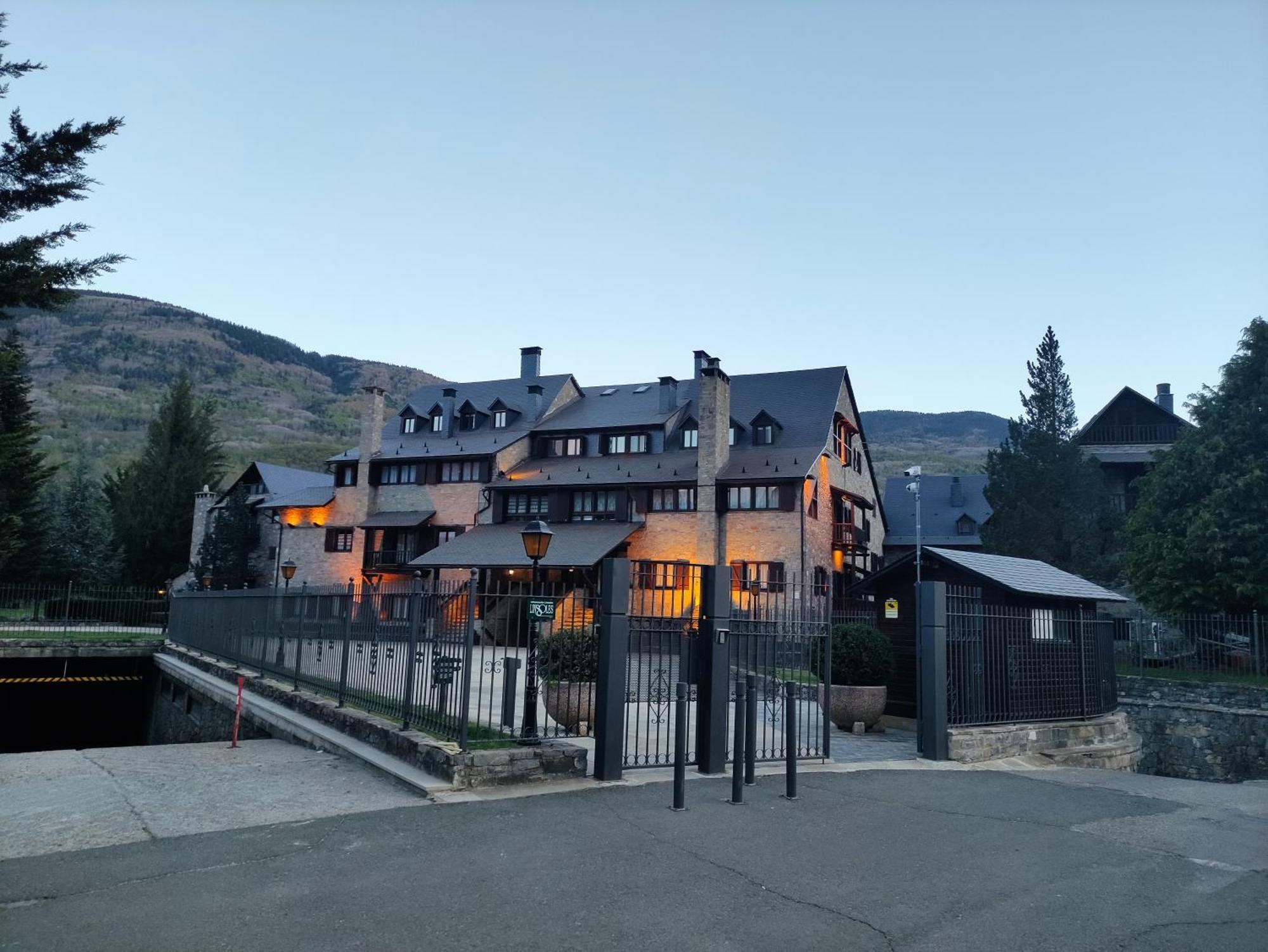 Apartamento De La Marmota Eriste Luaran gambar